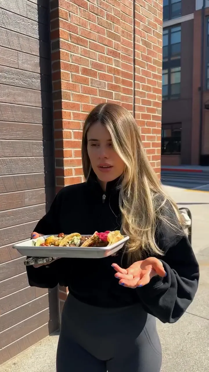 Creator collaboration video with @thecaroandtina, 641 thousand views, Rreal Tacos, influencer collaborations by Resto Experience