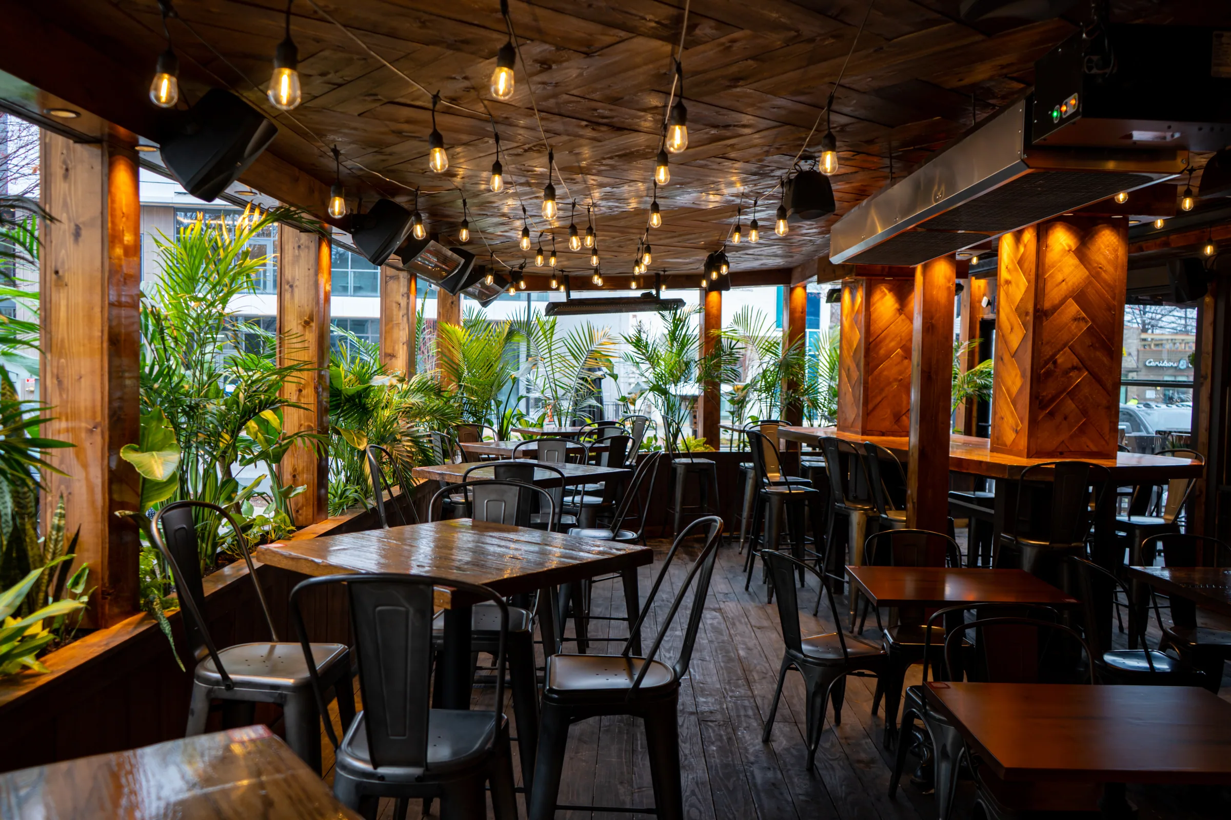 The dining room at Zócalo Mexican Kitchen & Cantina in Midtown Atlanta